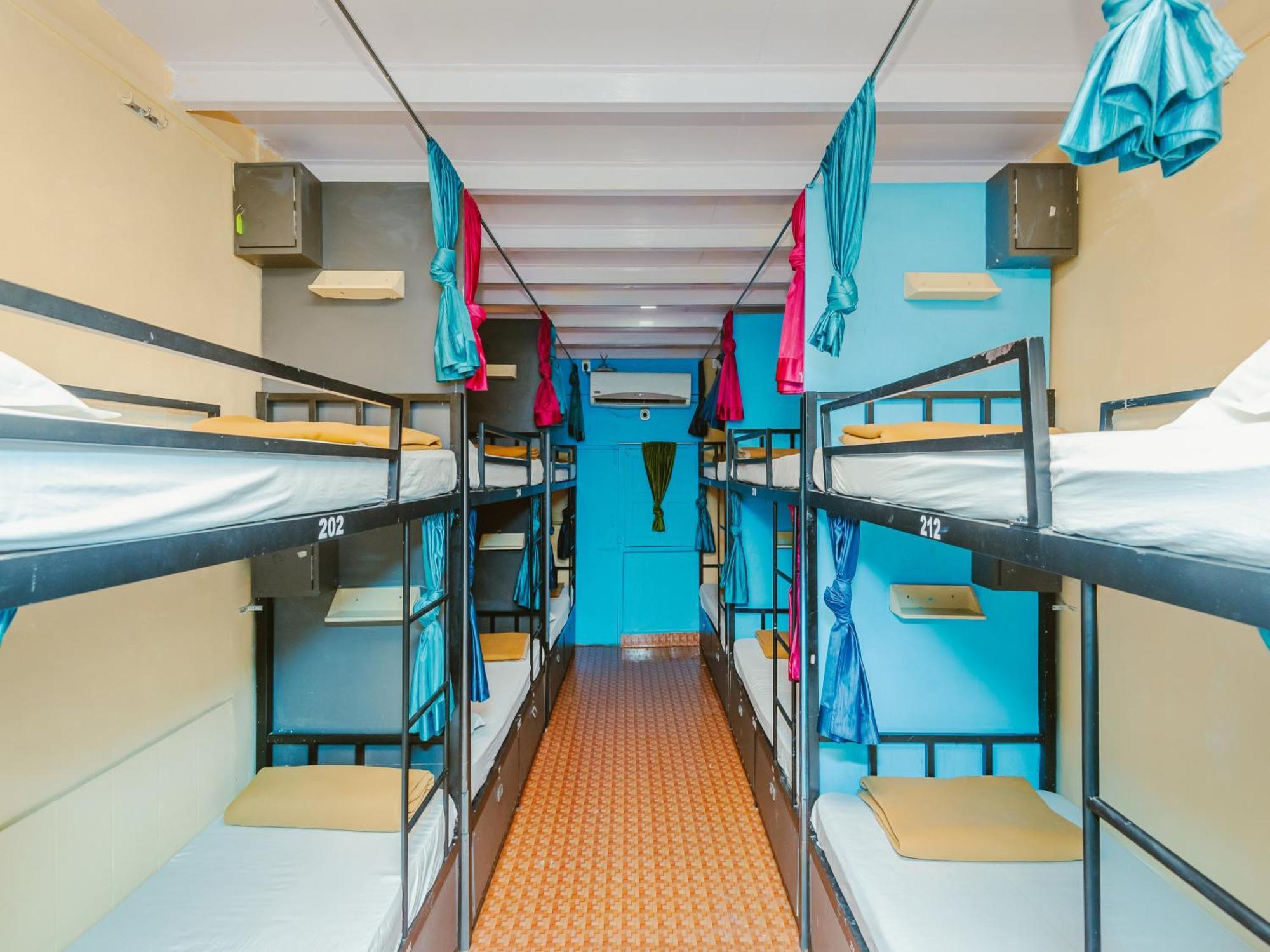 New Dormitory Afra ムンバイ エクステリア 写真