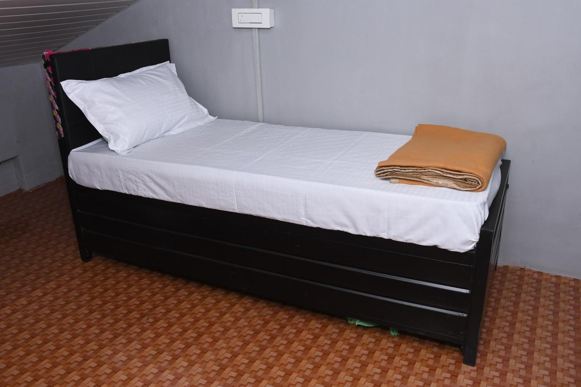 New Dormitory Afra ムンバイ エクステリア 写真