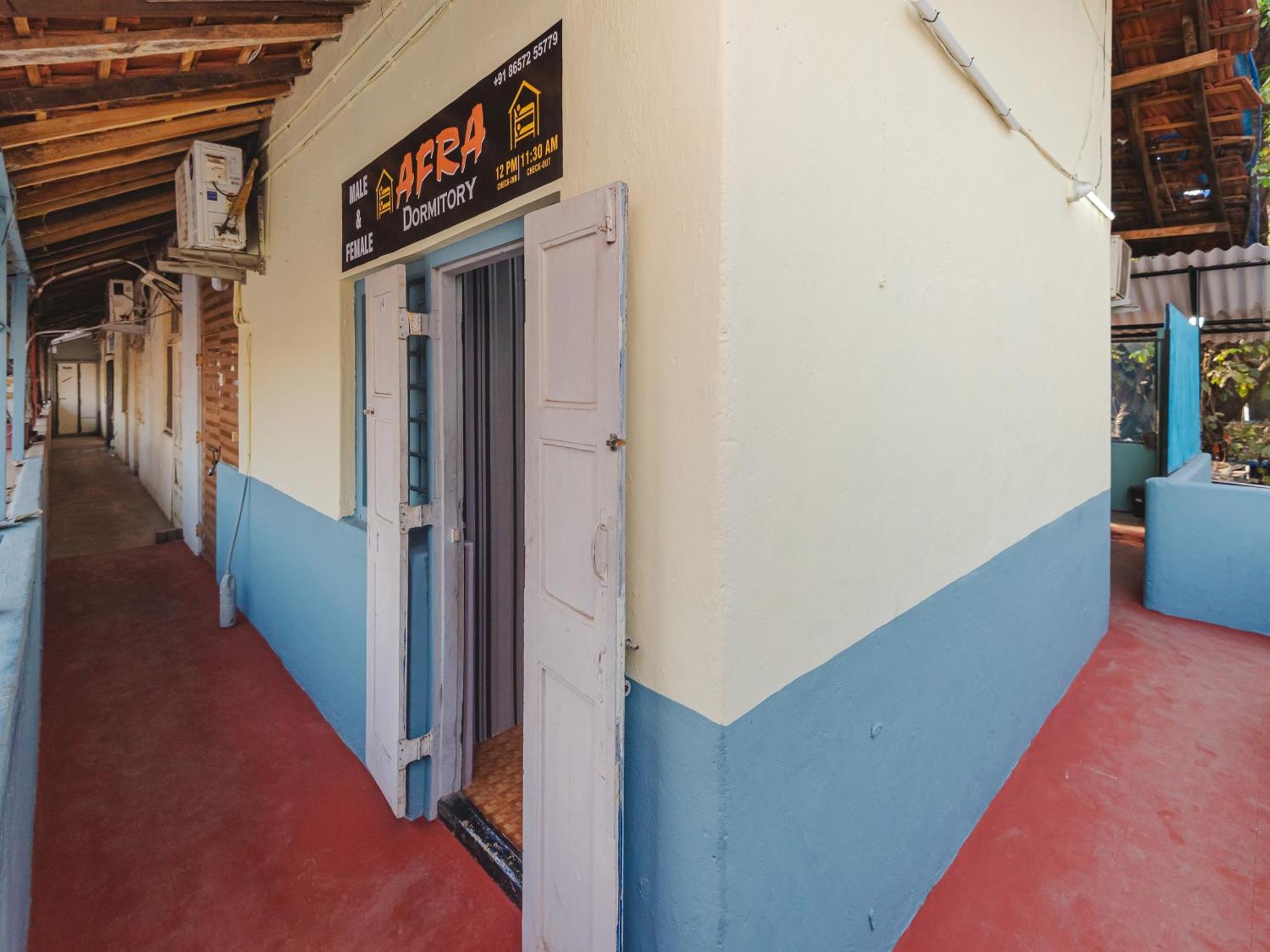New Dormitory Afra ムンバイ エクステリア 写真